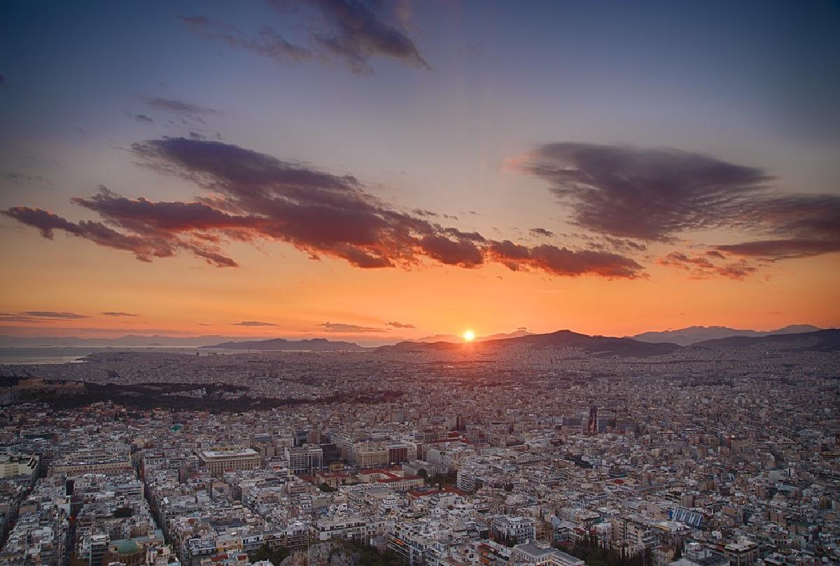 Athens in Summer: Surviving (and Loving) the Heat (2026)