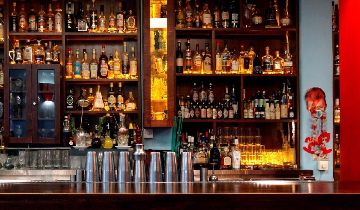 Athens Nightlife Guide: Best Bars, Rooftops & Late-Night Spots (2026)